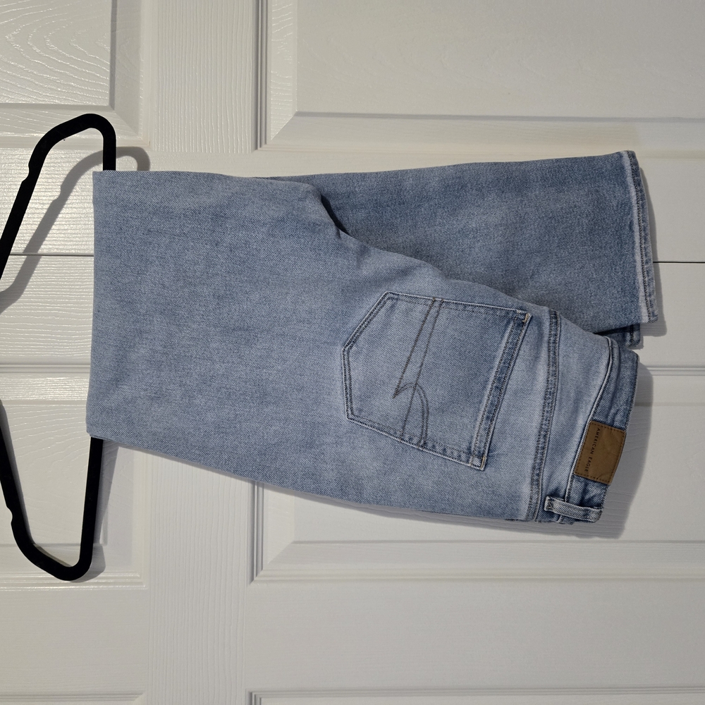 American Eagle Mom Sraight Jean
